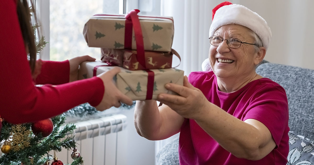 ideas de regalos de navidad para personas mayores, grupo retiro